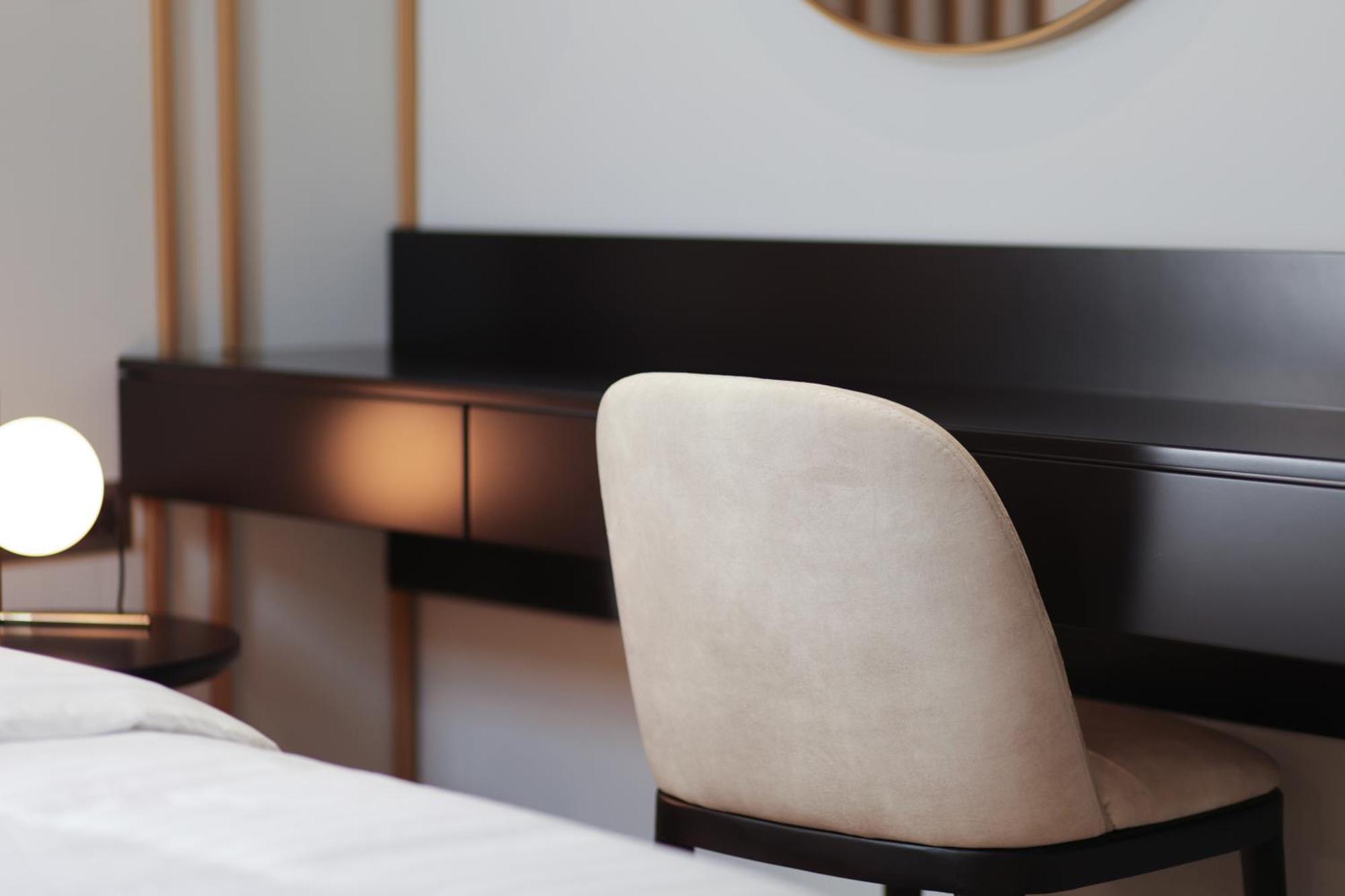 Gremmy Boutique Hotel Тирана Экстерьер фото