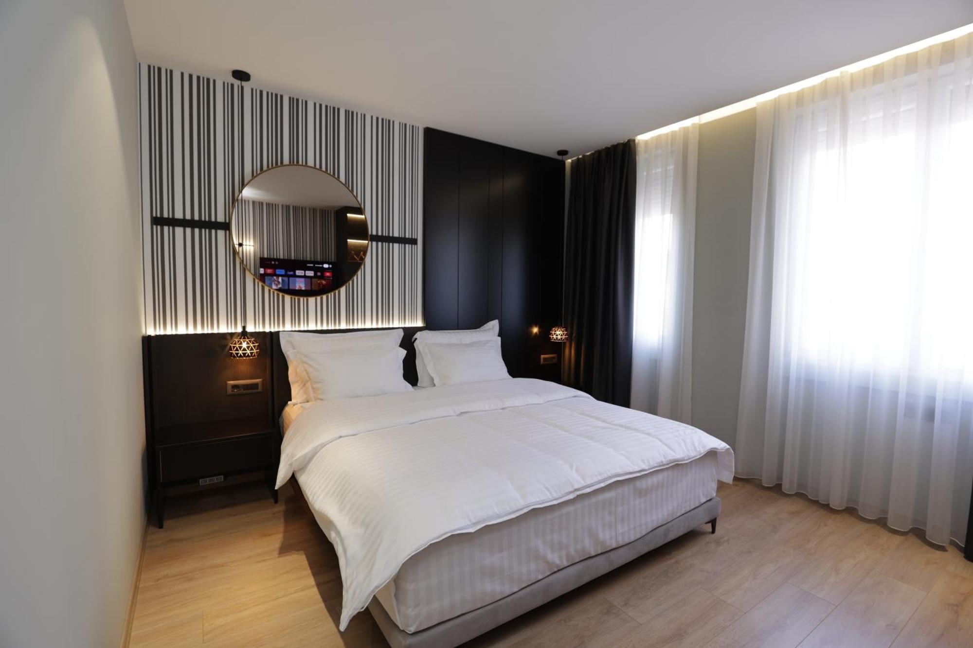 Gremmy Boutique Hotel Тирана Экстерьер фото
