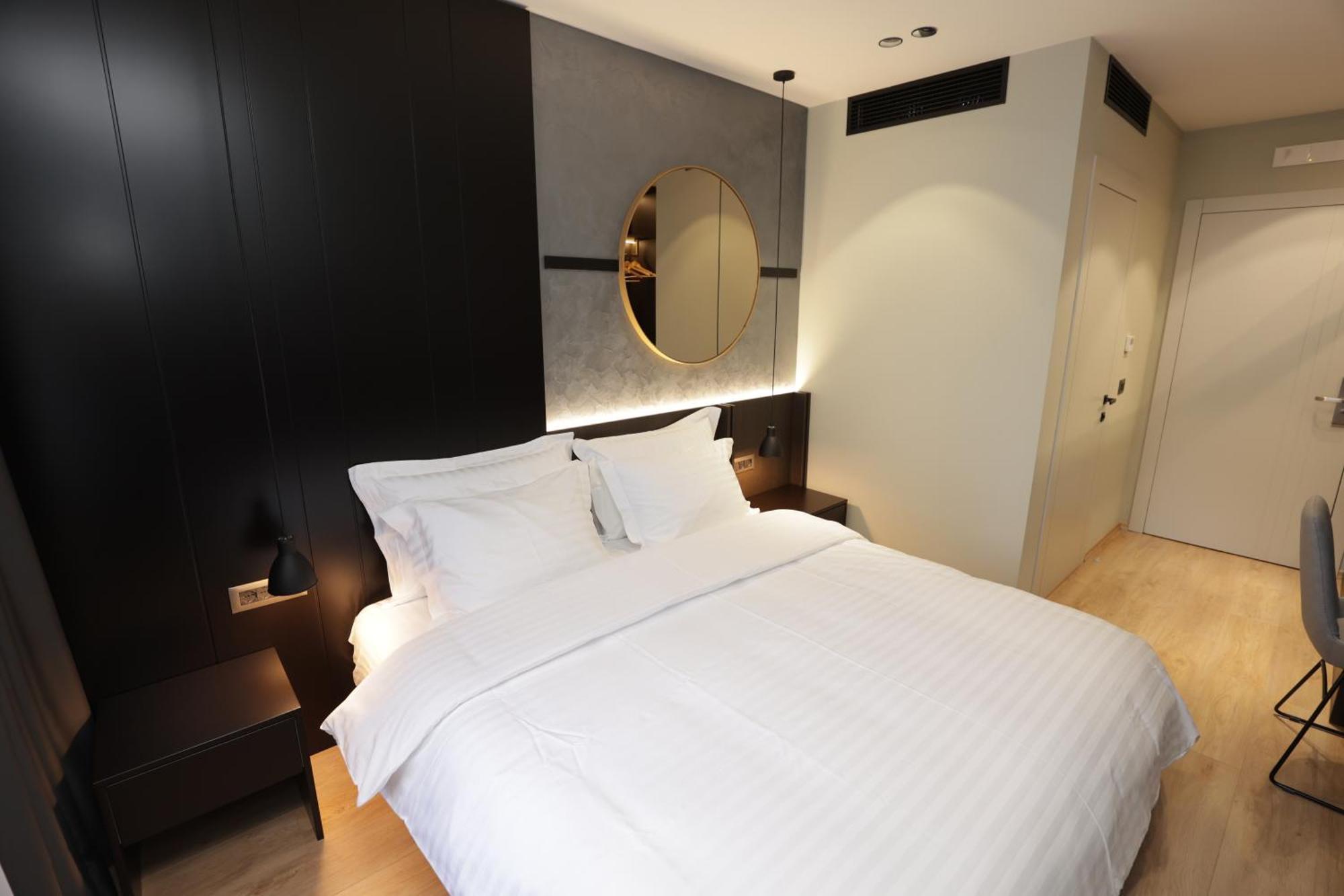 Gremmy Boutique Hotel Тирана Экстерьер фото