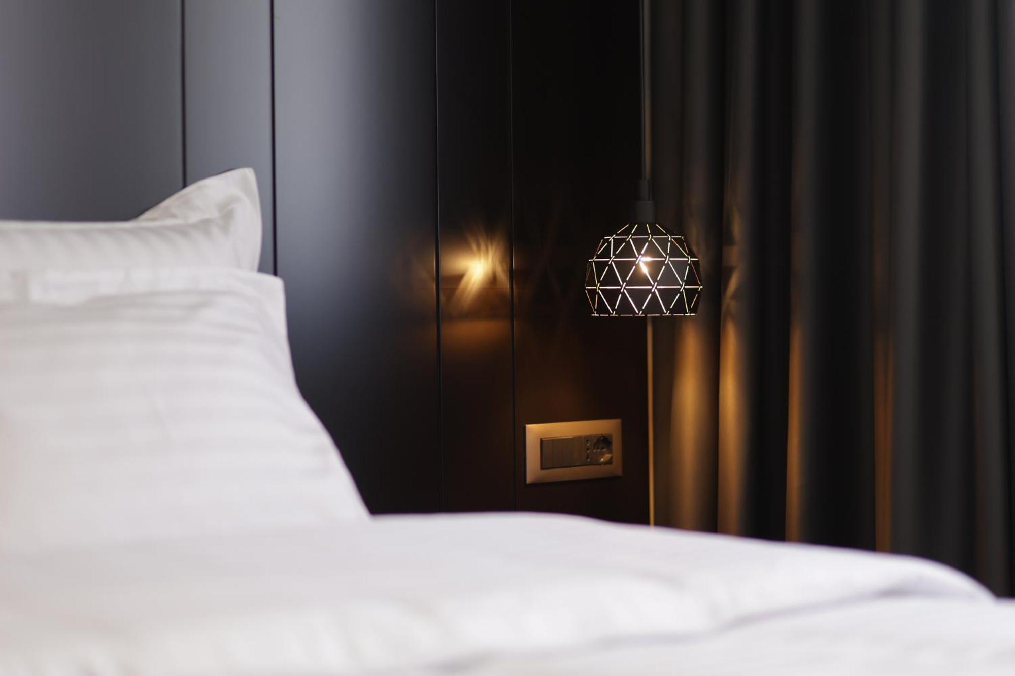 Gremmy Boutique Hotel Тирана Экстерьер фото